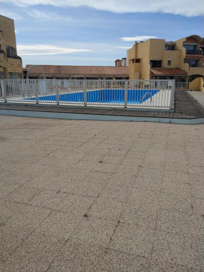 Mer Veilleuse Gruissan - Clim - Piscine Luaran gambar